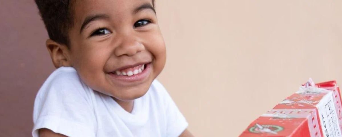 Send a Shoebox Gift of Hope and Love in Time for Christmas!