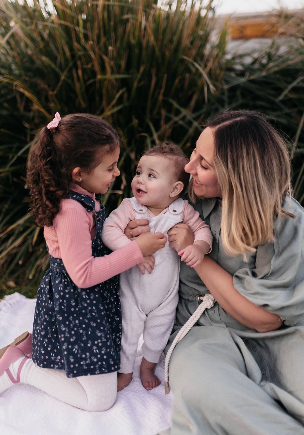 Mirette-Abraham-with-daughters